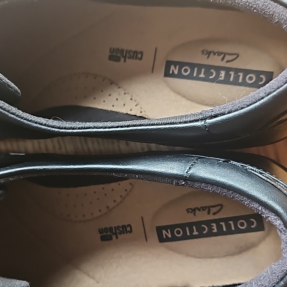 Clark's Everlay Dixie Loafers - Picture 3 of 11